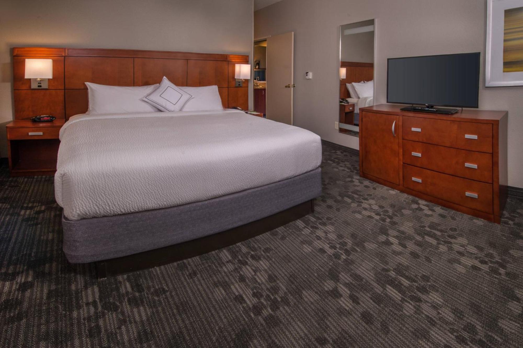 Готель Courtyard By Marriott Dulles Town Center Стерлінґ Екстер'єр фото
