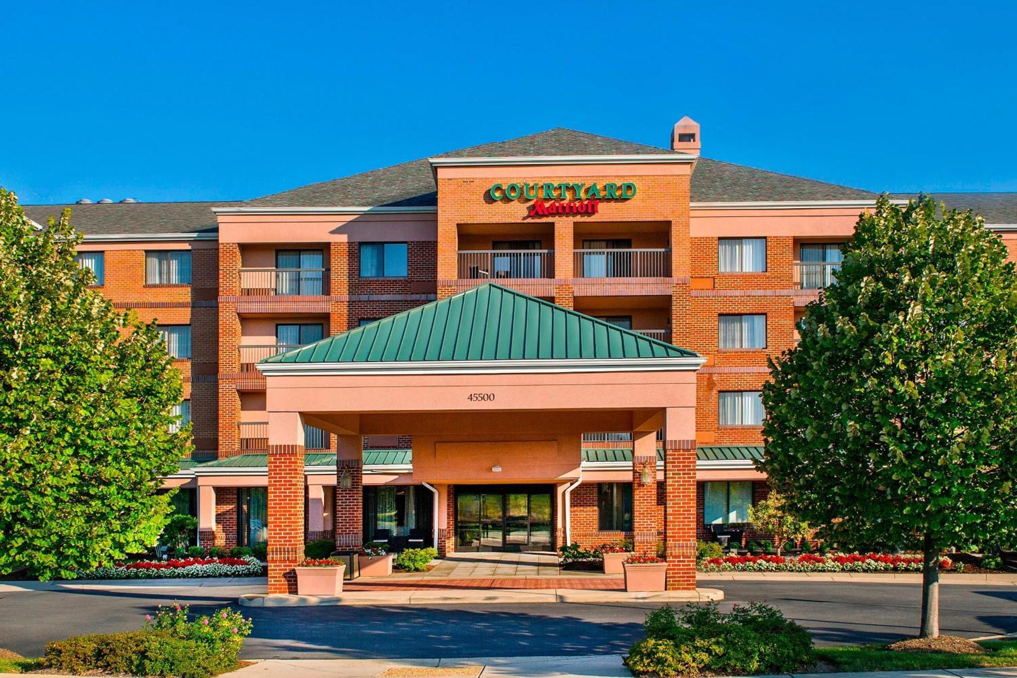 Готель Courtyard By Marriott Dulles Town Center Стерлінґ Екстер'єр фото